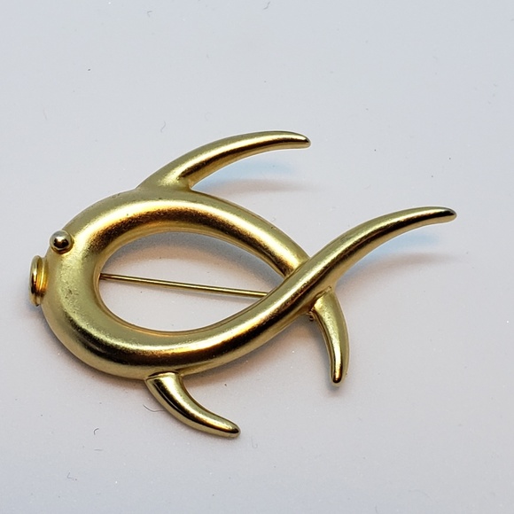 Meet your Posher, Sandy - Picture 2 of 2